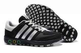 Adidas阿迪三叶草清风跑步鞋 2011新款陈冠希黑白 男