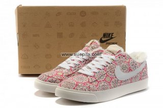 Nike耐克开拓者 2011新款加绒保暖红白 女