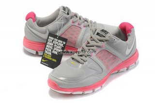 Nike耐克赤足跑鞋 2012新款全能训练灰粉红 女